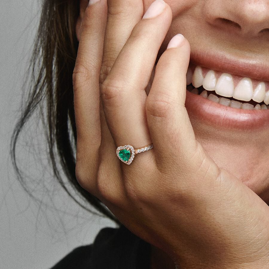 Sparkling Green Elevated Heart Ring